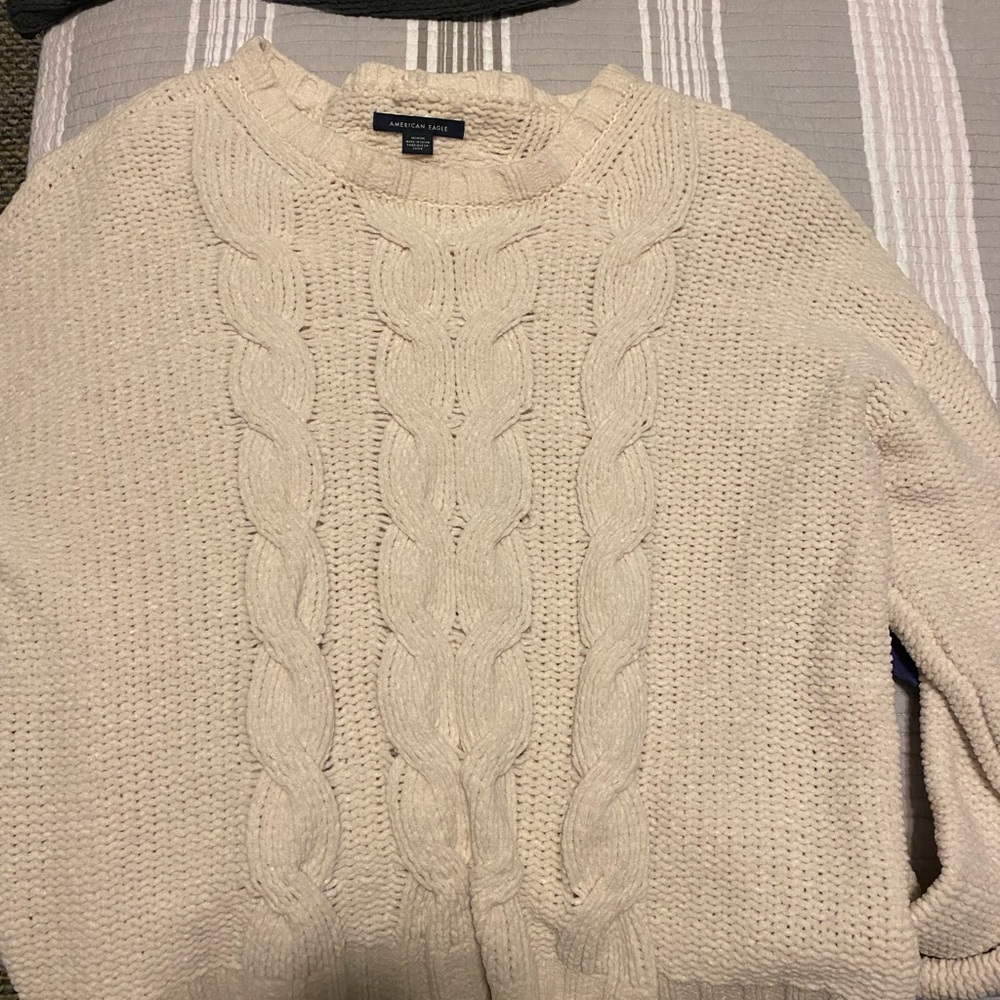 American Eagle White Sweater
